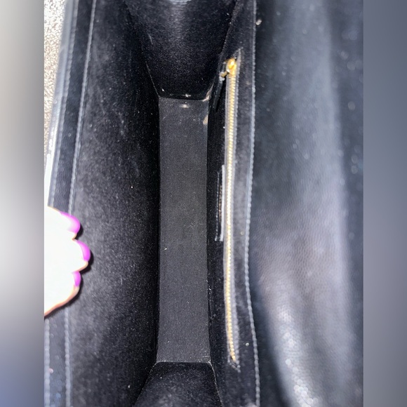 Authentic Yves Saint Laurent Large Grain Envelope Bag - Picture 4 of 16